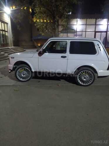 LADA (VAZ) Niva 2015, 195,000 km - 1.7 l - Qazax