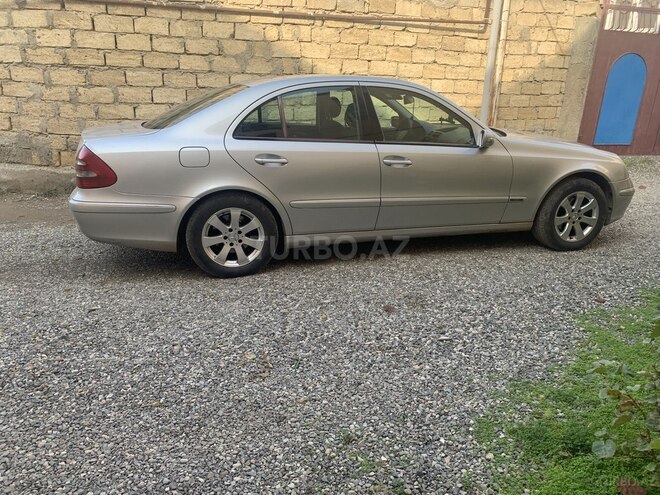 Mercedes E 220 2003, 280,000 km - 2.2 l - Bakı