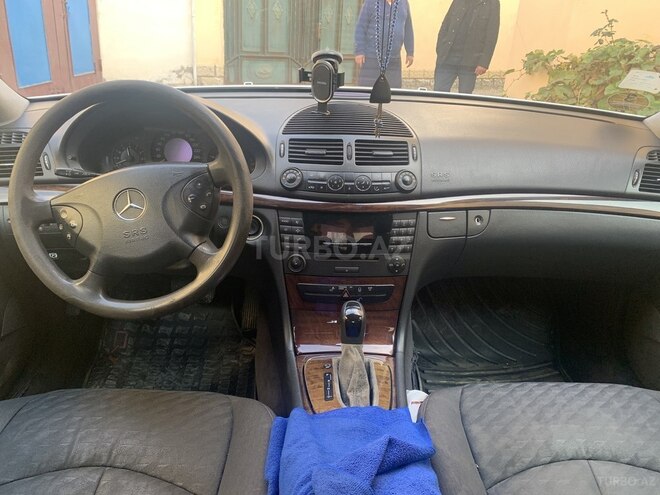 Mercedes E 220 2003, 280,000 km - 2.2 l - Bakı