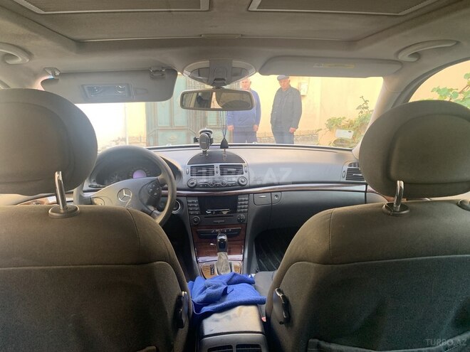 Mercedes E 220 2003, 280,000 km - 2.2 l - Bakı