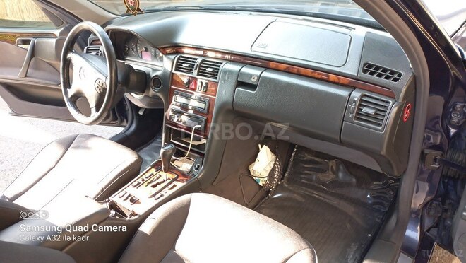 Mercedes E 200 2000, 319,825 km - 2.0 l - Bakı
