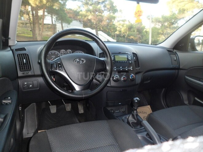 Hyundai i30 2009, 218,000 km - 1.4 l - Bakı