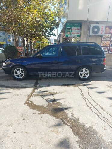 Opel Astra 1996, 282,000 km - 1.6 l - Bakı