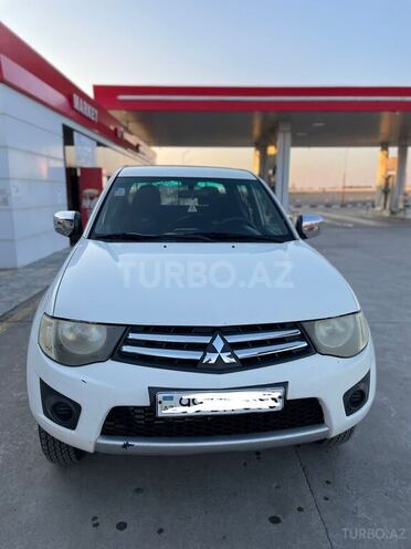Mitsubishi L200 2011, 356,000 km - 2.5 l - Hacıqabul