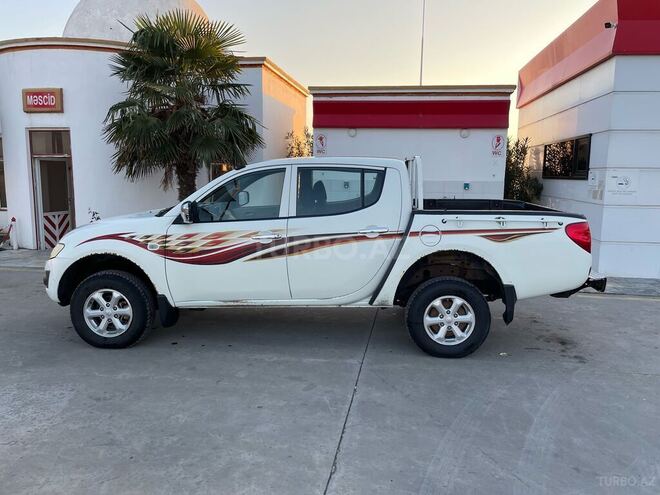 Mitsubishi L200 2011, 356,000 km - 2.5 l - Hacıqabul
