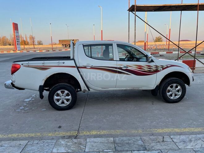Mitsubishi L200 2011, 356,000 km - 2.5 l - Hacıqabul