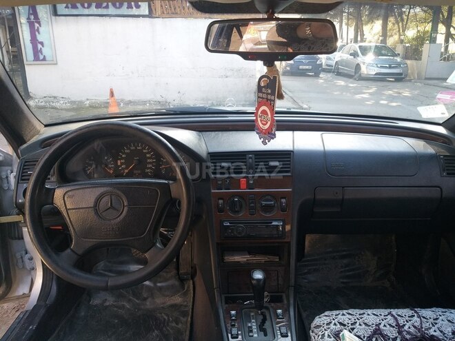 Mercedes C 200 1996, 305,000 km - 2.0 l - Bakı