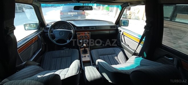 Mercedes E 250 1993, 485,000 km - 2.5 л - Sumqayıt