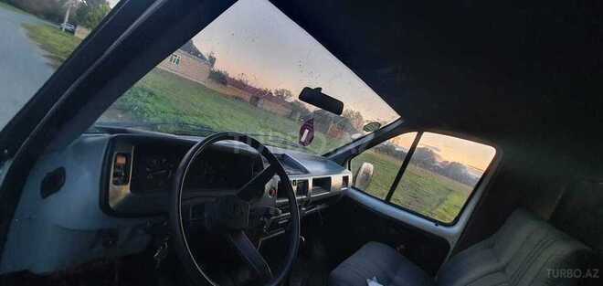 GAZ 33021 2002, 178,000 km - 2.4 л - Zaqatala