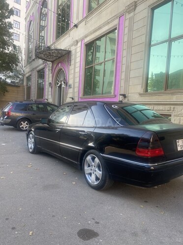 Mercedes C 280 2000, 296,000 km - 2.8 l - Bakı