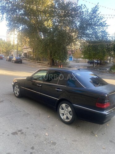 Mercedes C 280 2000, 296,000 km - 2.8 l - Bakı