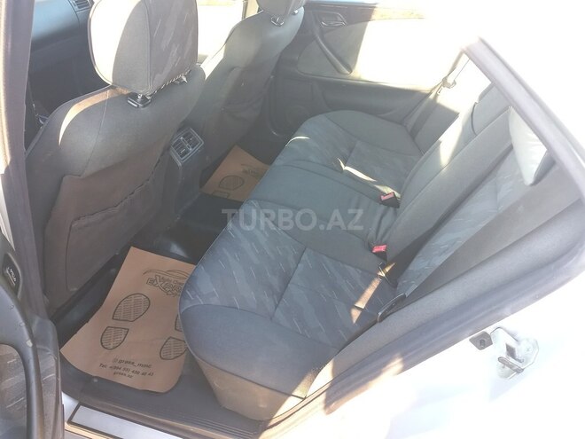 Mercedes E 220 2001, 400,000 km - 2.2 l - Bakı