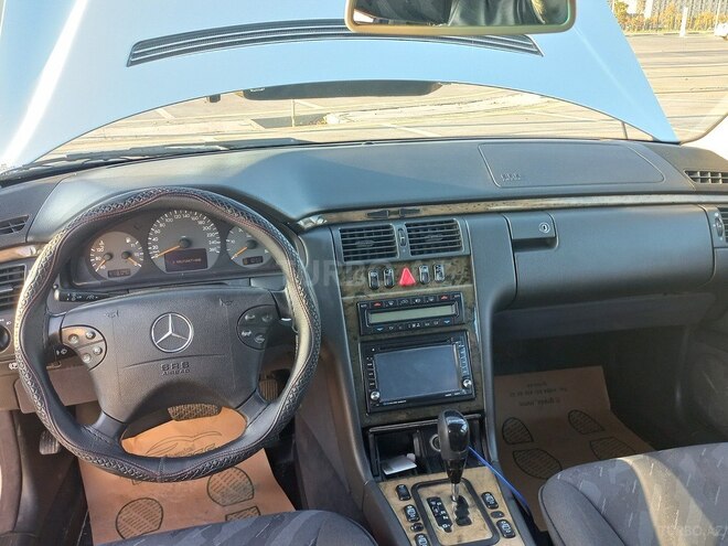 Mercedes E 220 2001, 400,000 km - 2.2 l - Bakı