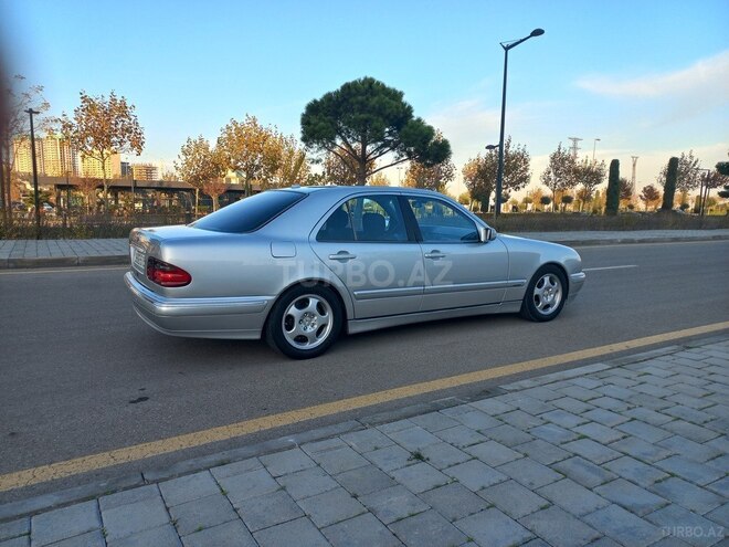 Mercedes E 220 2001, 400,000 km - 2.2 l - Bakı