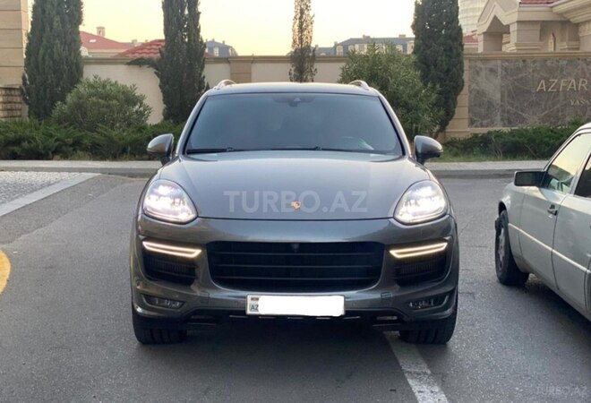 Porsche Cayenne GTS 2015, 63,000 km - 3.6 л - Bakı