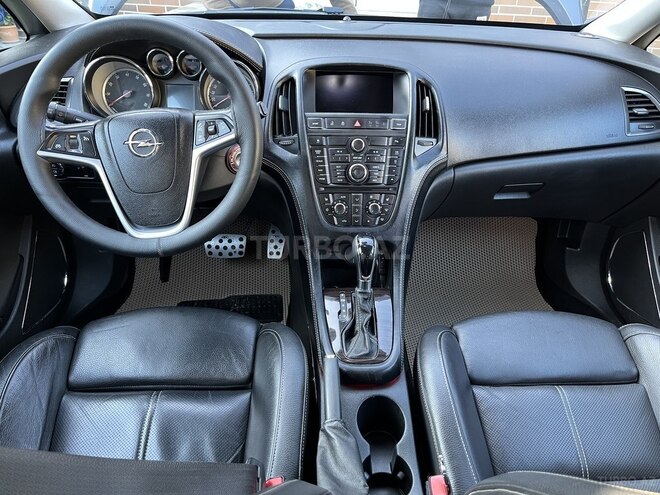 Opel Astra 2012, 135,265 km - 1.4 l - Bakı