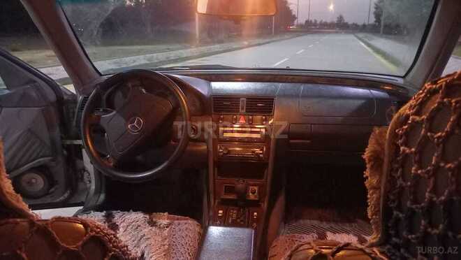 Mercedes C 230 1997, 210,000 km - 2.3 l - Sumqayıt