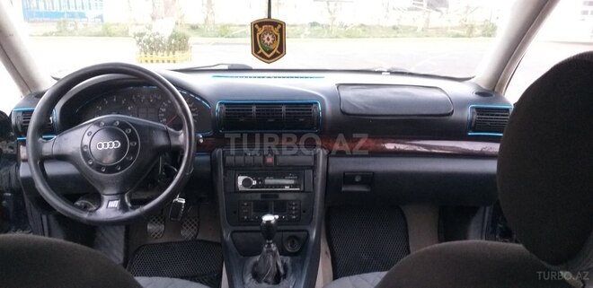 Audi A4 1997, 290,000 km - 1.8 l - Bakı