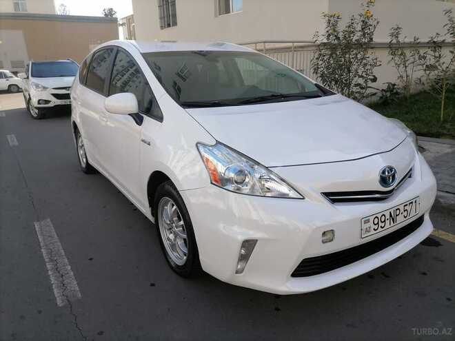 Toyota Prius V 2012, 300,000 km - 1.8 l - Gəncə
