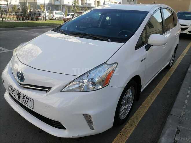 Toyota Prius V 2012, 300,000 km - 1.8 l - Gəncə