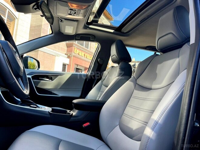 Toyota RAV4 2021, 4,676 km - 2.5 l - Bakı