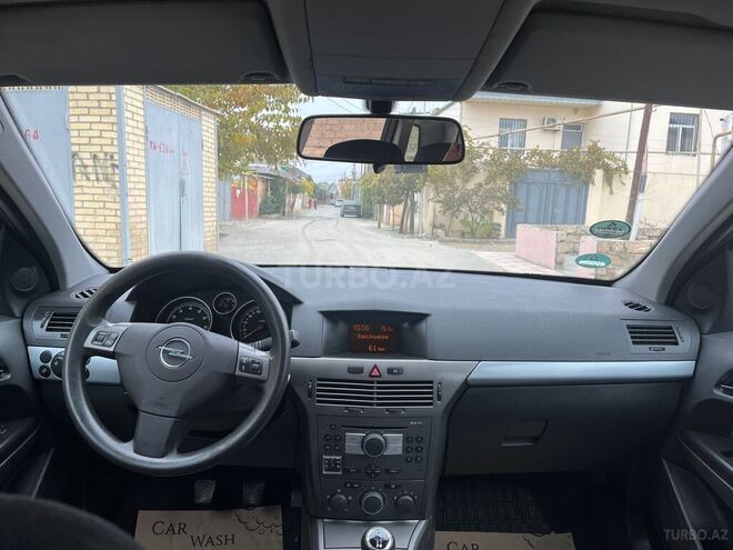 Opel Astra 2006, 156,000 km - 1.4 l - Bakı