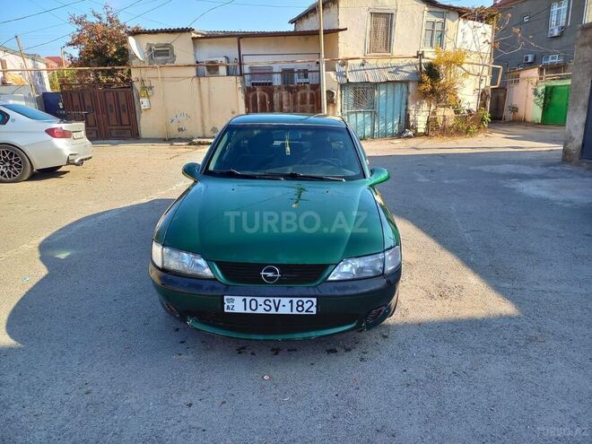 Opel Vectra 1996, 260,000 km - 2.0 l - Bakı