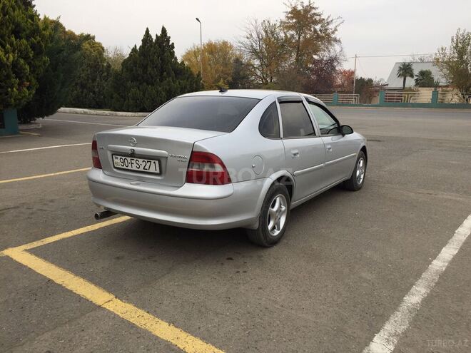 Opel Vectra 1996, 338,000 km - 1.8 l - Qazax