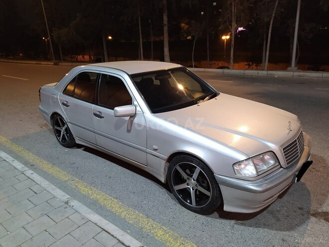 Mercedes C 240 1998, 421,247 km - 2.4 l - Bakı