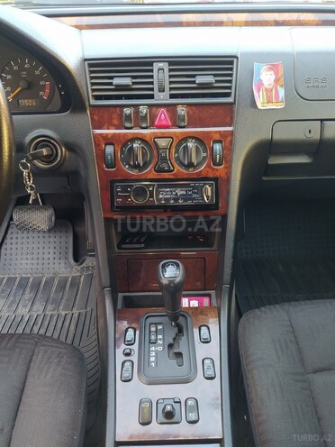 Mercedes C 240 1998, 421,247 km - 2.4 l - Bakı