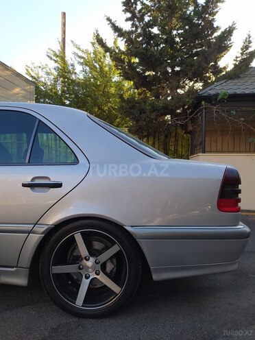 Mercedes C 240 1998, 421,247 km - 2.4 l - Bakı