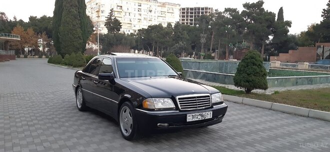 Mercedes C 230 1997, 142,000 km - 2.3 л - Bakı