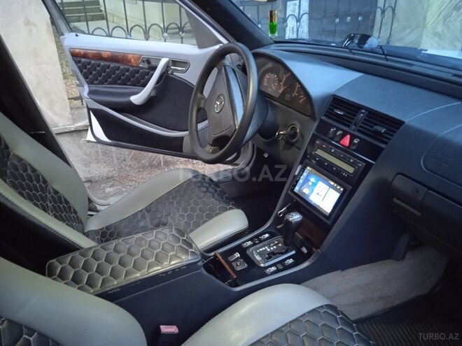 Mercedes C 230 1998, 301,275 km - 2.3 l - Zaqatala