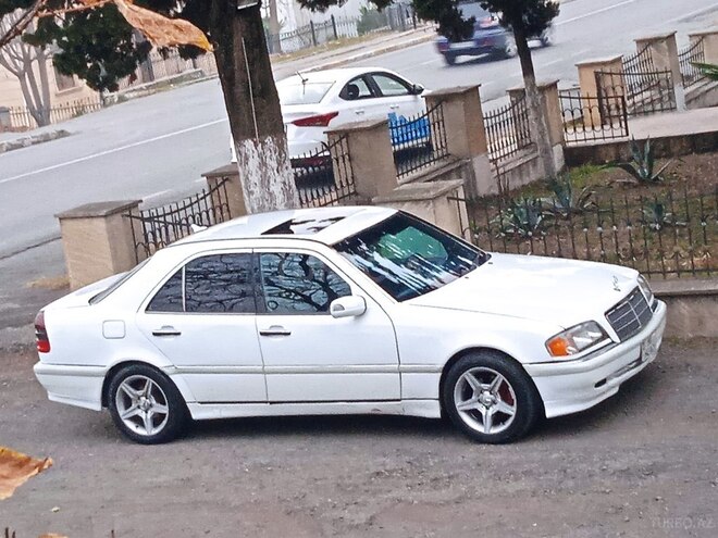Mercedes C 230 1998, 301,275 km - 2.3 l - Zaqatala