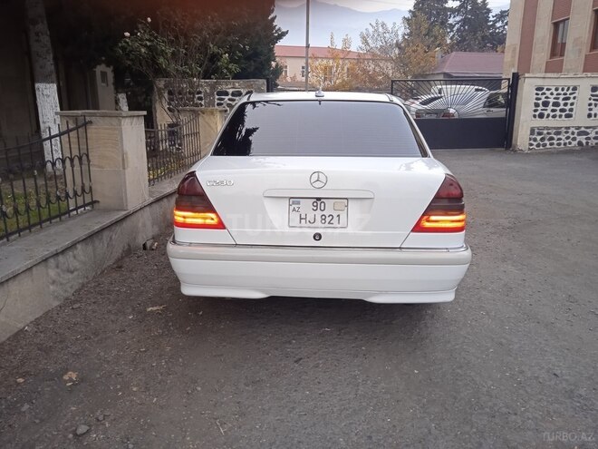Mercedes C 230 1998, 301,275 km - 2.3 l - Zaqatala