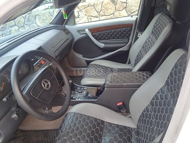 Mercedes C 230 1998, 301,275 km - 2.3 l - Zaqatala