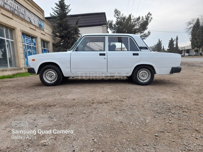 LADA (VAZ) 2107 1986, 100,000 km - 1.6 l - Salyan