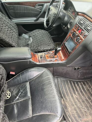 Mercedes E 240 2000, 425,000 km - 2.4 l - Masallı