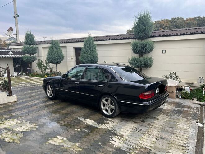 Mercedes E 240 2000, 425,000 km - 2.4 l - Masallı