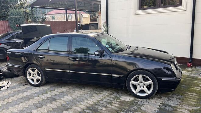 Mercedes E 240 2000, 425,000 km - 2.4 l - Masallı