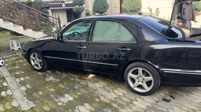 Mercedes E 240 2000, 425,000 km - 2.4 l - Masallı