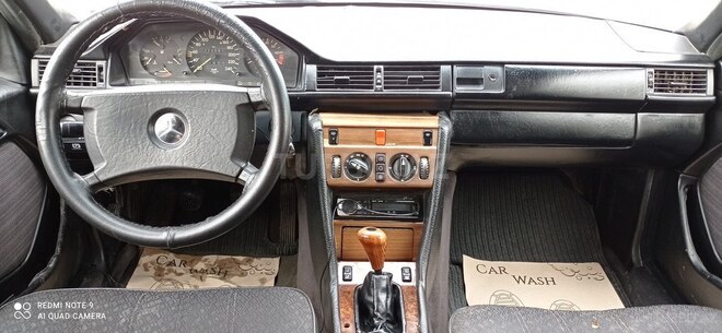 Mercedes E 230 1988, 312,654 km - 2.3 l - Sumqayıt