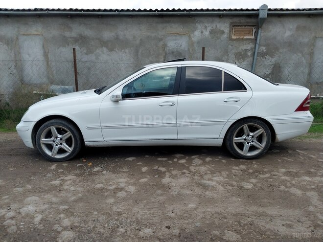Mercedes C 240 2001, 342,220 km - 2.6 l - Bakı