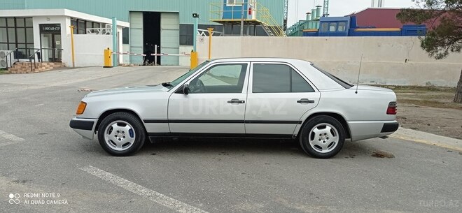 Mercedes E 230 1988, 312,654 km - 2.3 l - Sumqayıt