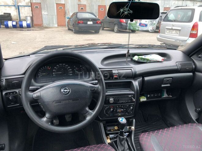 Opel Astra 1995, 453,524 km - 1.6 л - Bakı