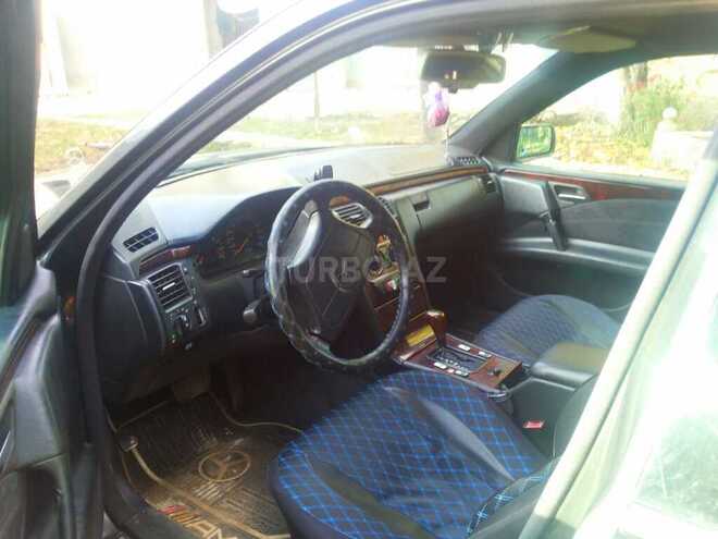 Mercedes E 200 1996, 580,000 km - 2.0 l - Qusar