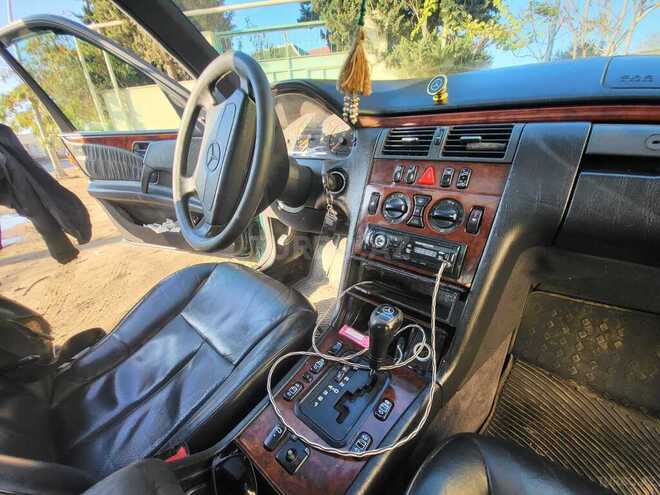 Mercedes E 230 1997, 460,000 km - 2.3 l - Bakı