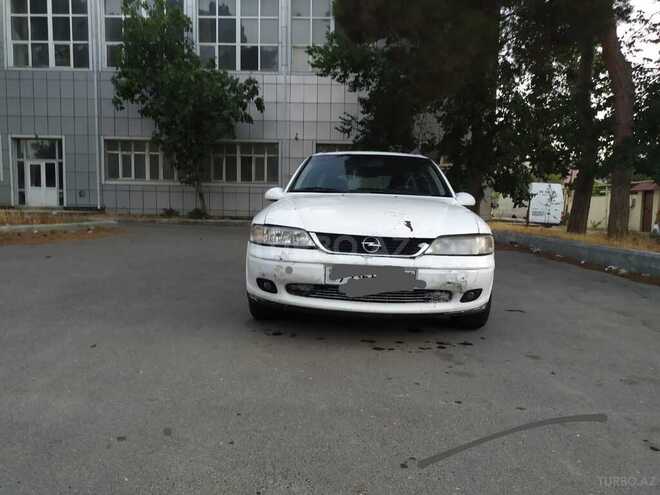 Opel Vectra 1999, 200,000 km - 1.6 l - Bakı