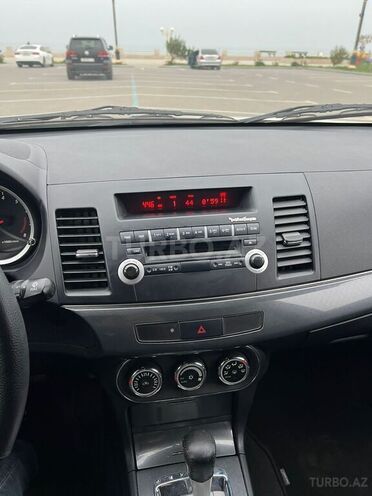 Mitsubishi Lancer 2010, 250,000 km - 2.0 l - Sumqayıt