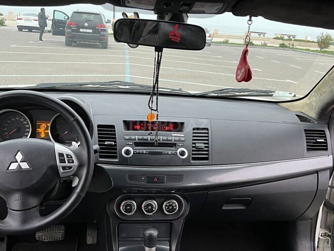 Mitsubishi Lancer 2010, 250,000 km - 2.0 l - Sumqayıt